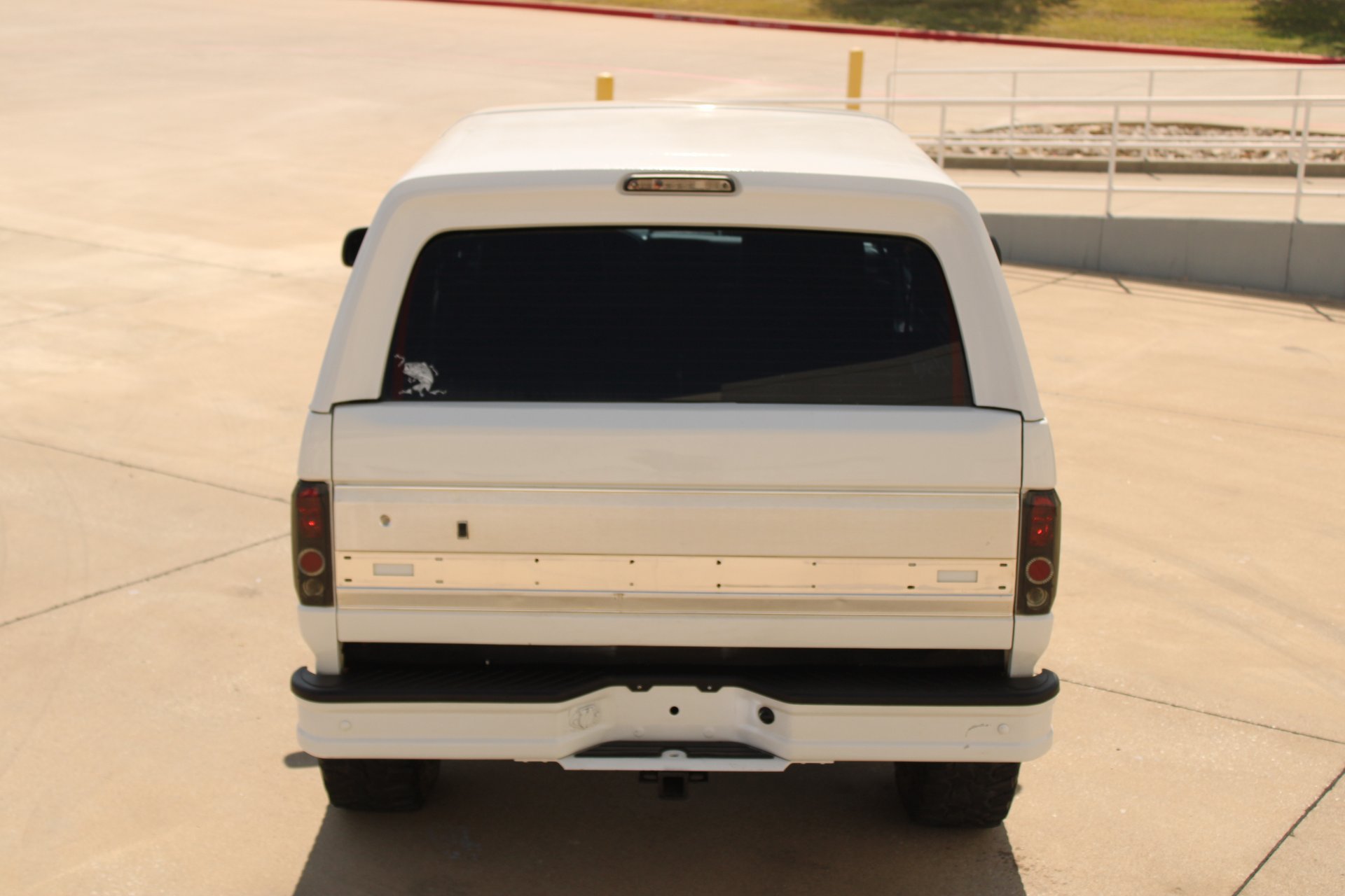 Used 1993 Ford Bronco XLT AWD/4WD image 11