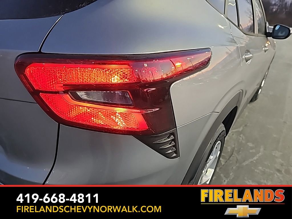 New 2026 Chevrolet Trax LS w/ LS Convenience Package image 19