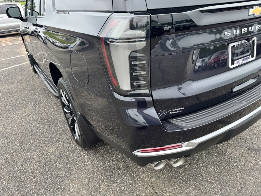 New 2025 Chevrolet Suburban Premier image 8