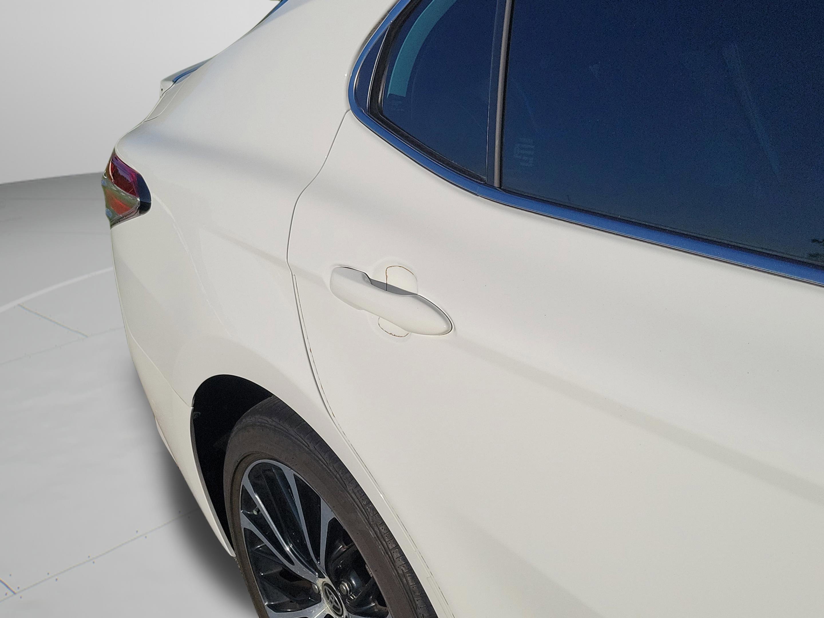 Used 2020 Toyota Camry SE image 19