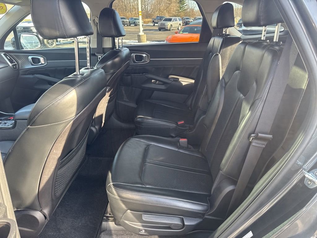 Used 2021 Kia Sorento SX image 17