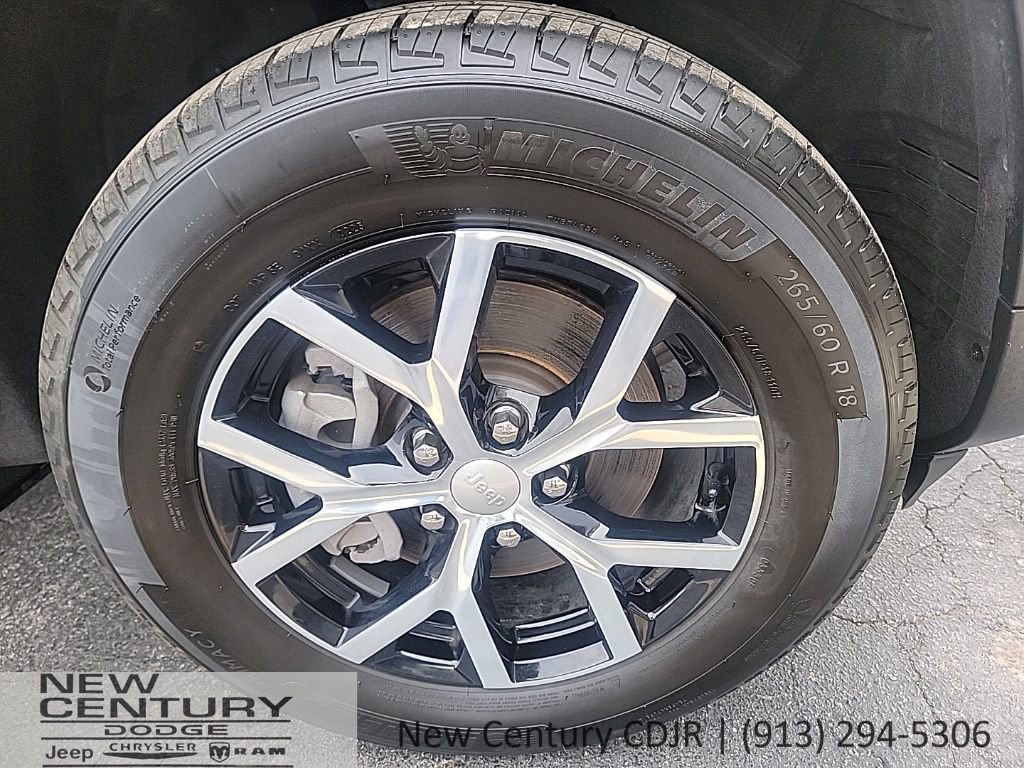 Used 2025 Jeep Grand Cherokee L Limited AWD/4WD image 23