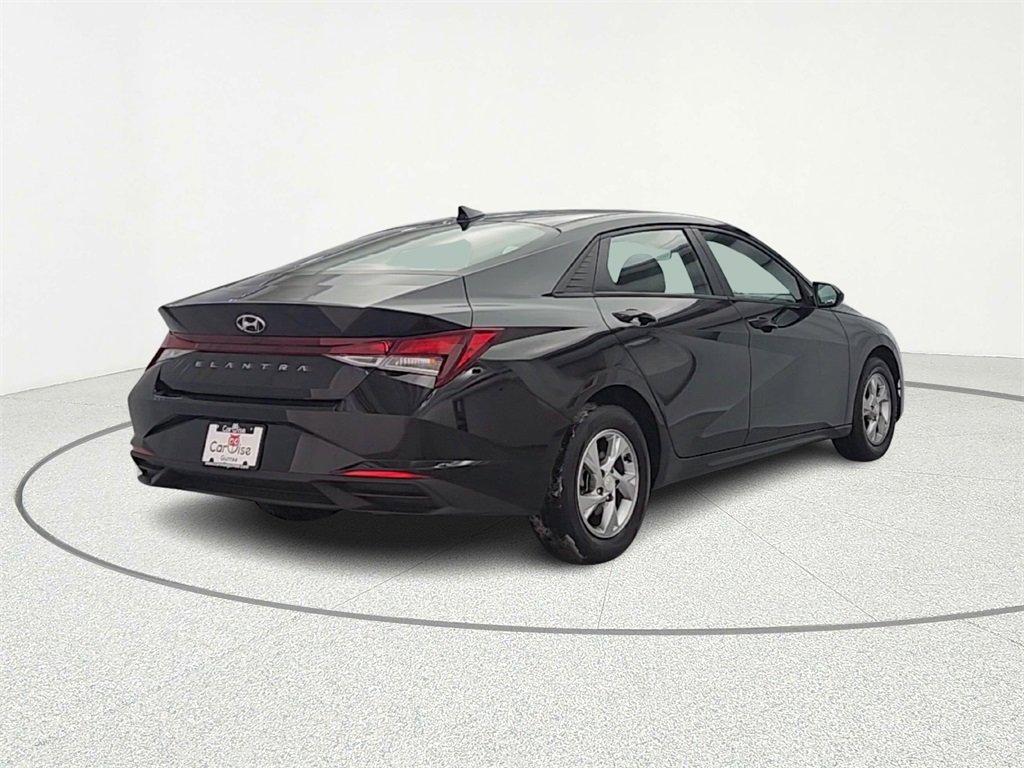 Used 2021 Hyundai Elantra SE image 7