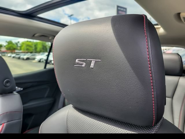 Certified 2023 Buick Envision Essence w/ Sport Touring Package FWD image 16