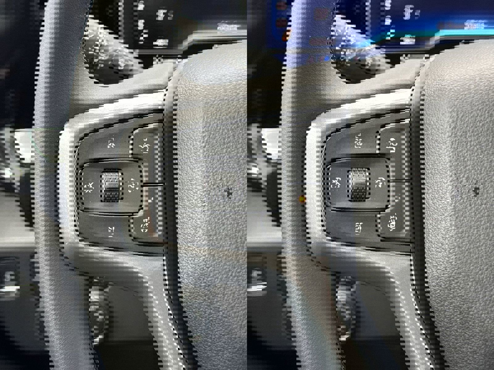 Used 2025 Chevrolet Silverado 1500 LT image 19