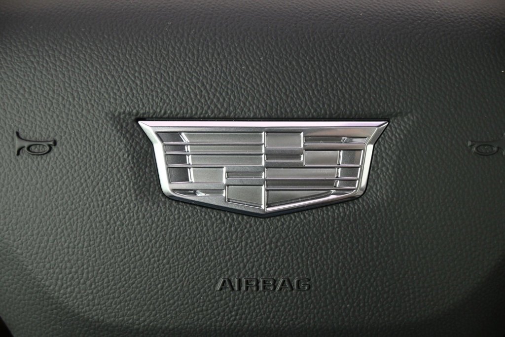 New 2026 Cadillac Vistiq Sport w/ LPO, Floor Liner Package image 32