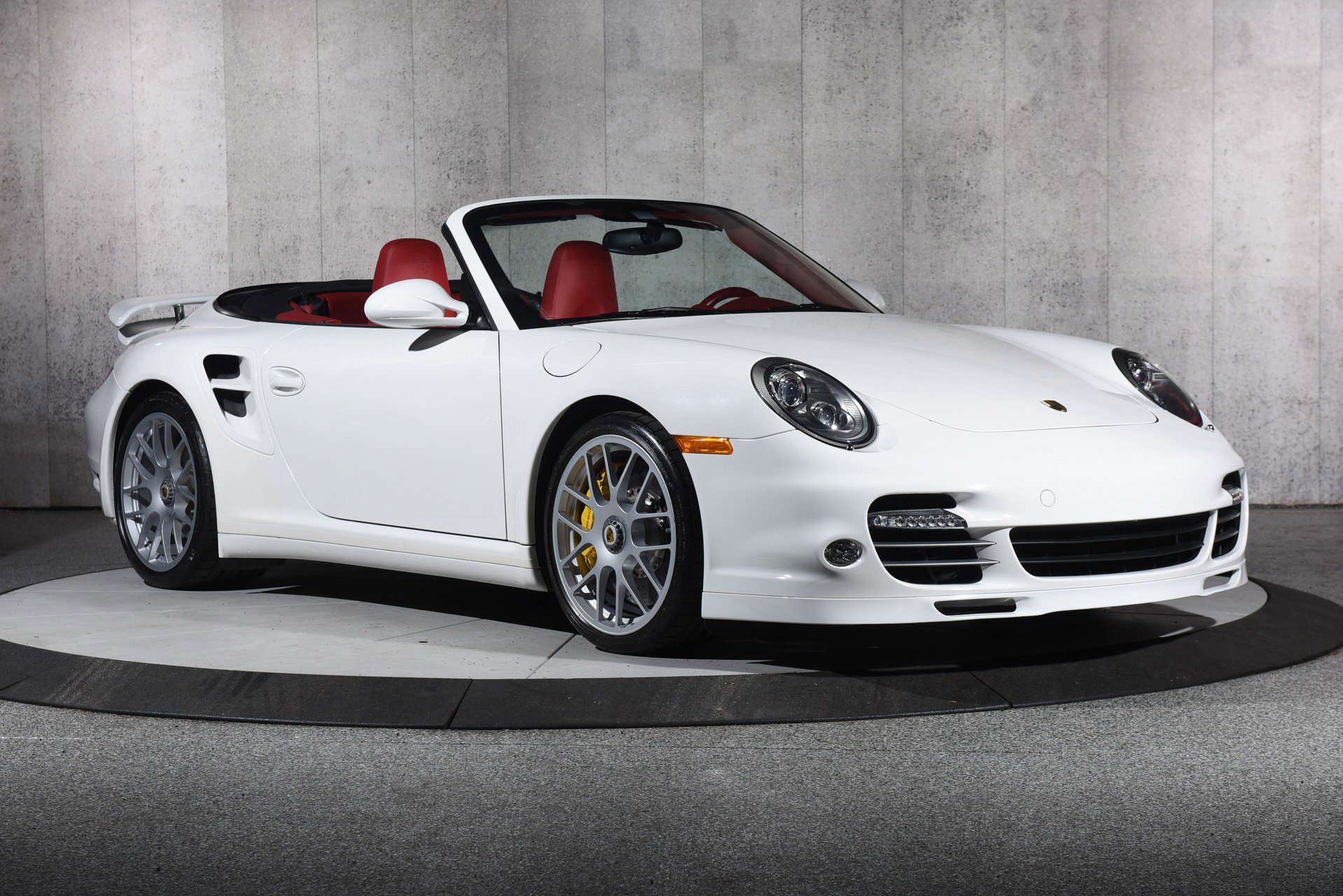 Used 2012 Porsche 911 Turbo S AWD/4WD image 18