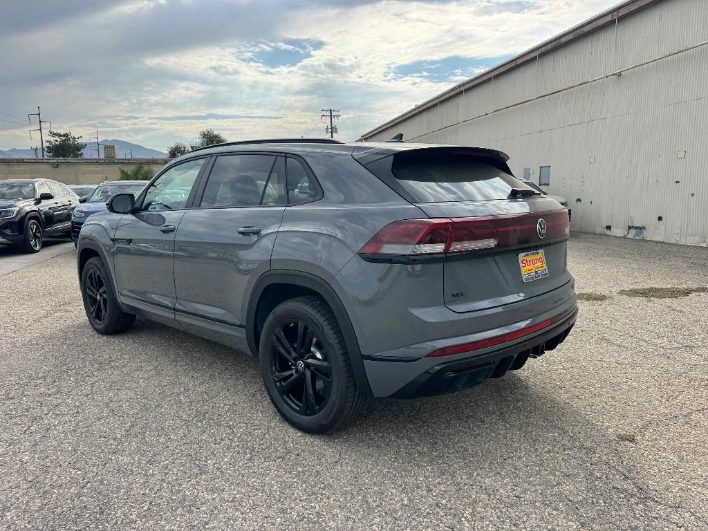 New 2026 Volkswagen Atlas Cross Sport SEL R-Line image 5