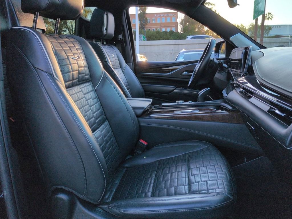 Used 2022 Cadillac Escalade ESV Sport Platinum AWD/4WD image 21