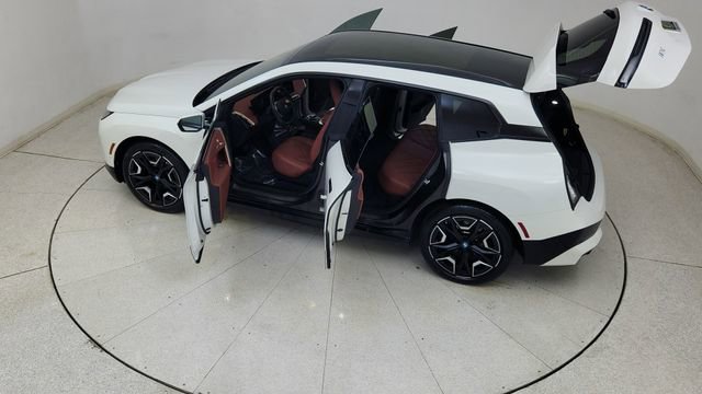 Used 2024 BMW iX xDrive50 w/ Premium Package AWD/4WD image 78