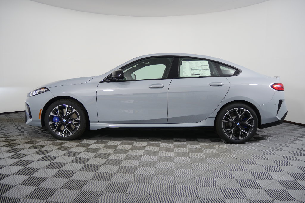 Used 2026 BMW M235i xDrive w/ Premium Package AWD/4WD image 2