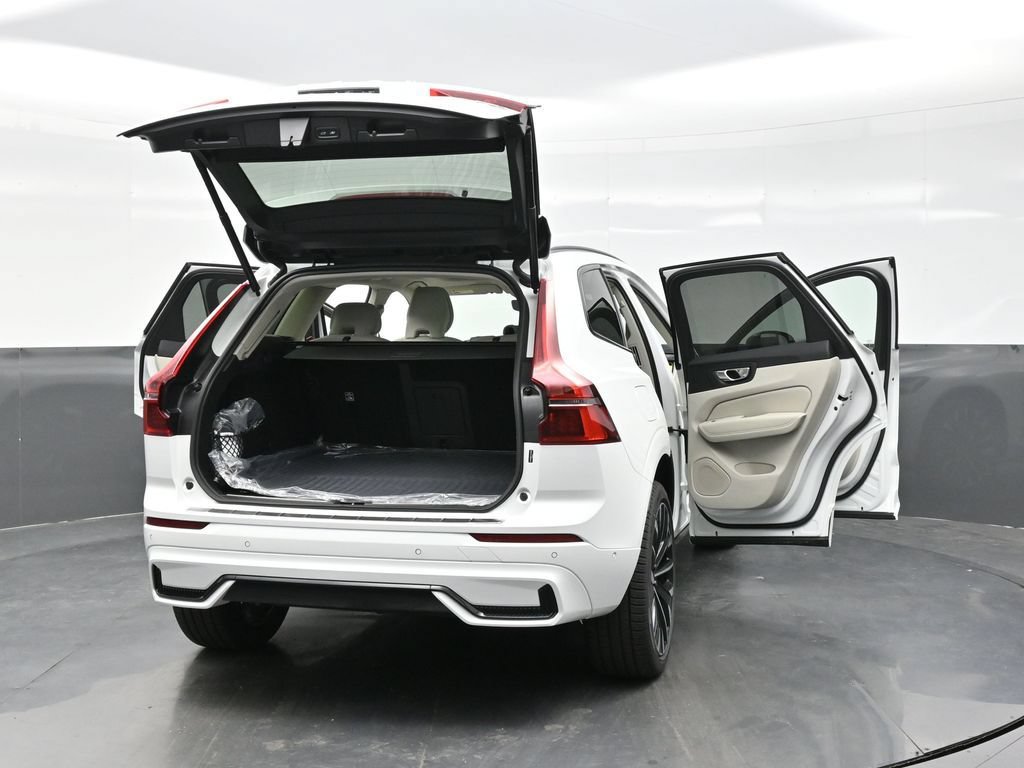 New 2026 Volvo XC60 T8 Ultra w/ Climate Package AWD/4WD image 40