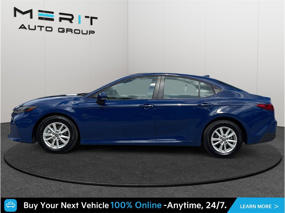 Used 2025 Toyota Camry LE w/ Convenience Package FWD image 5