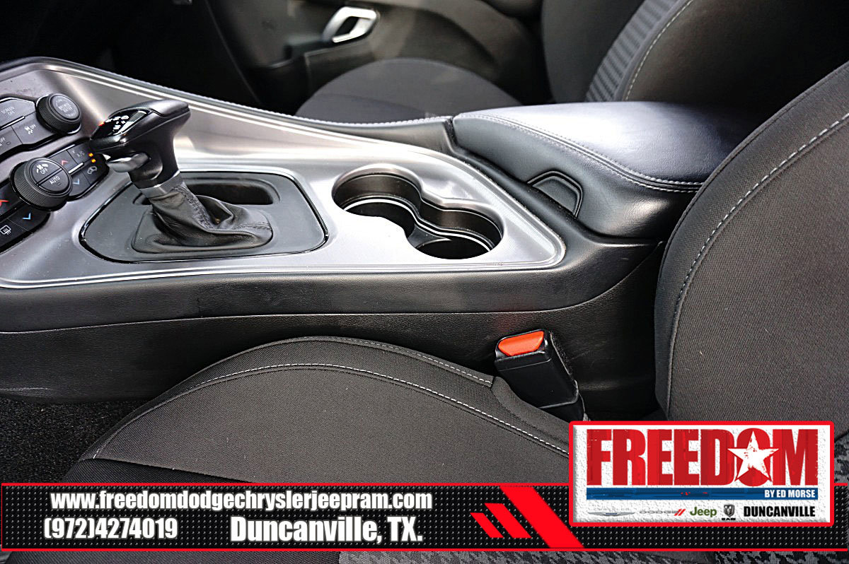 Used 2023 Dodge Challenger R/T w/ Blacktop Package image 32