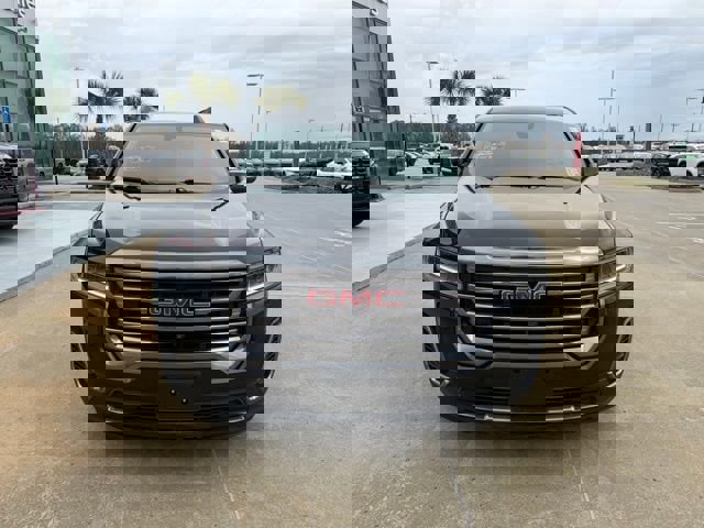 Used 2023 GMC Acadia AT4 w/ Technology Package image 5