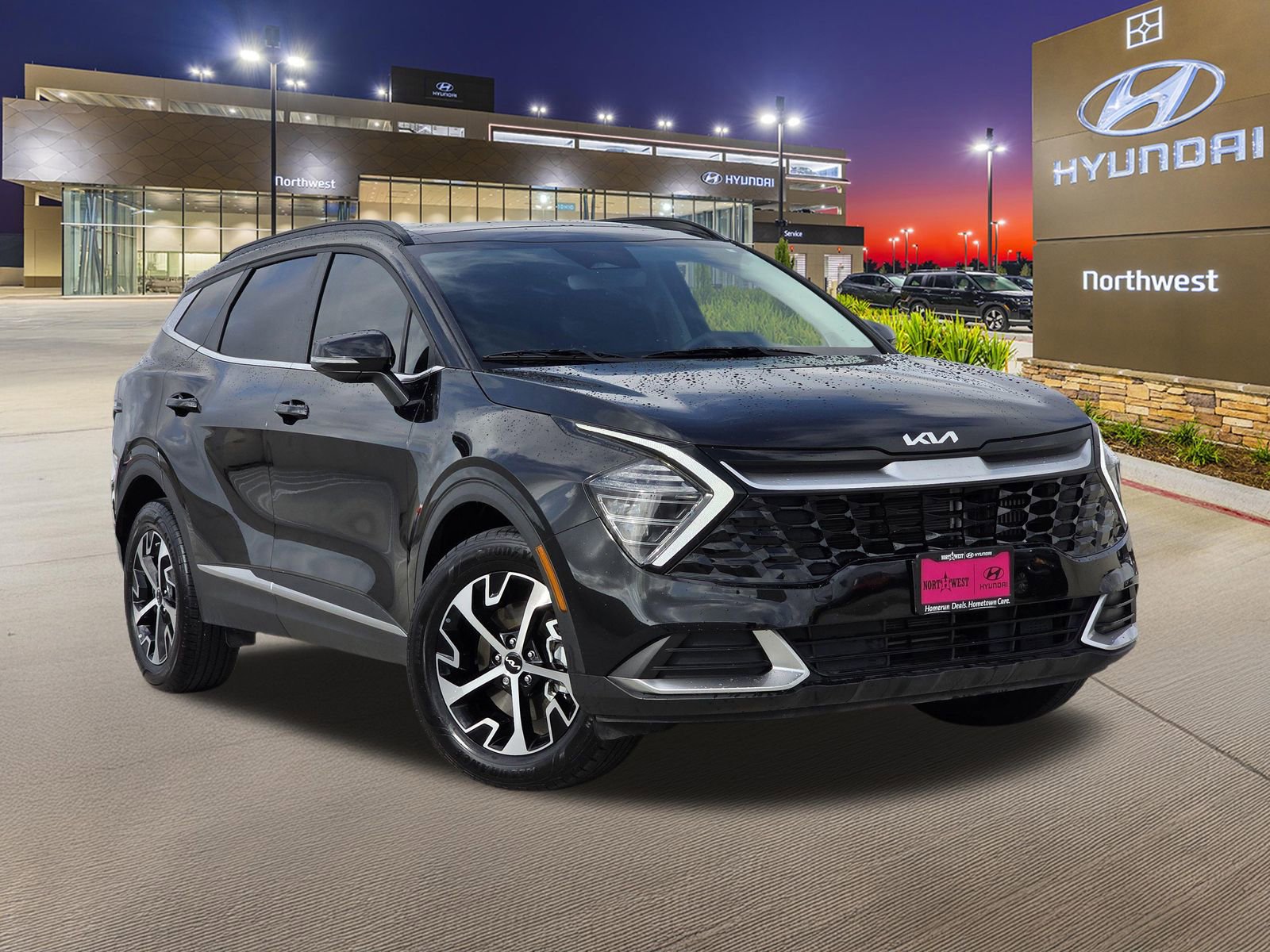 Used 2024 Kia Sportage EX w/ EX Premium Package image 3