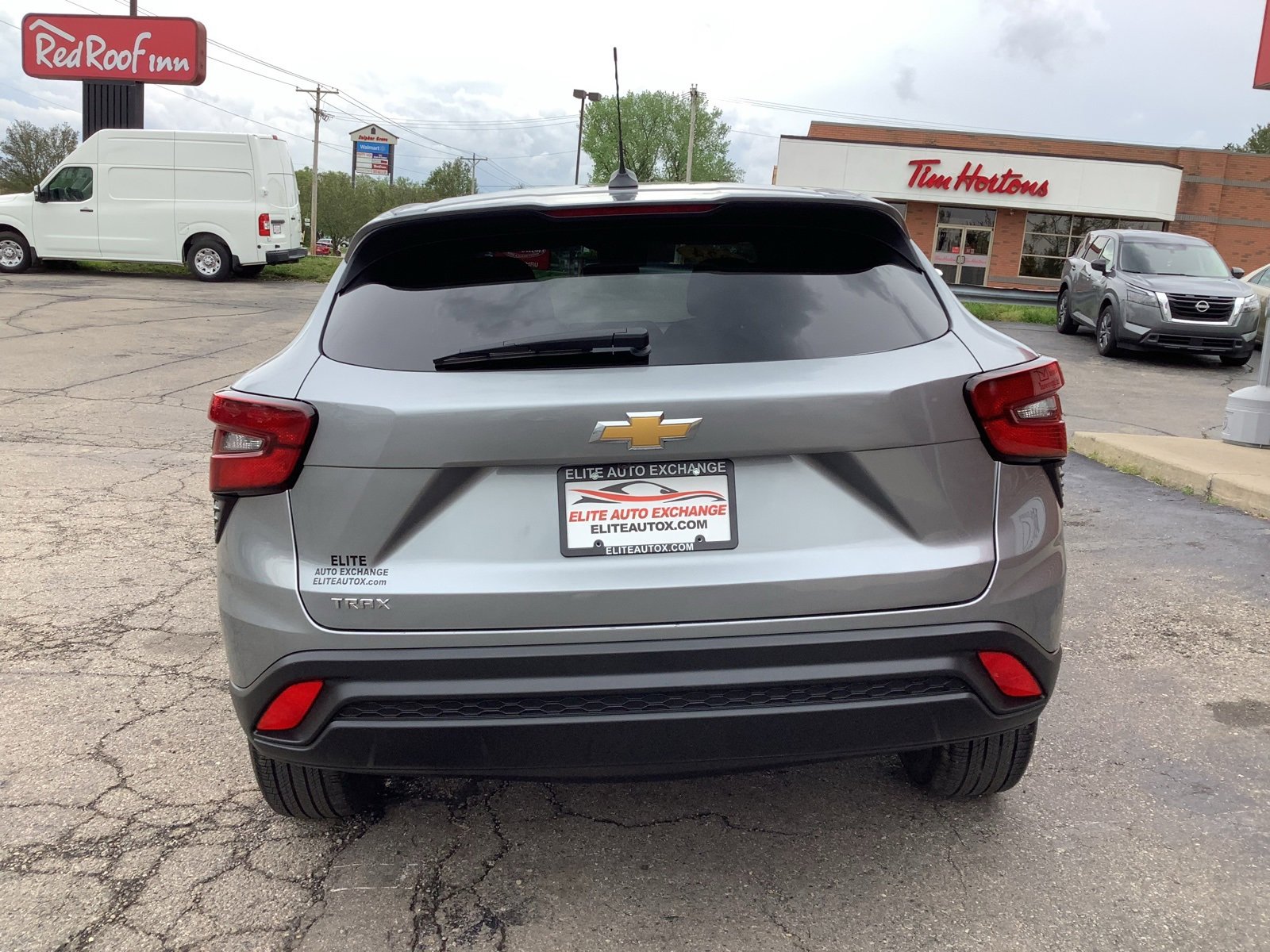 Used 2024 Chevrolet Trax LS w/ LS Convenience Package image 6