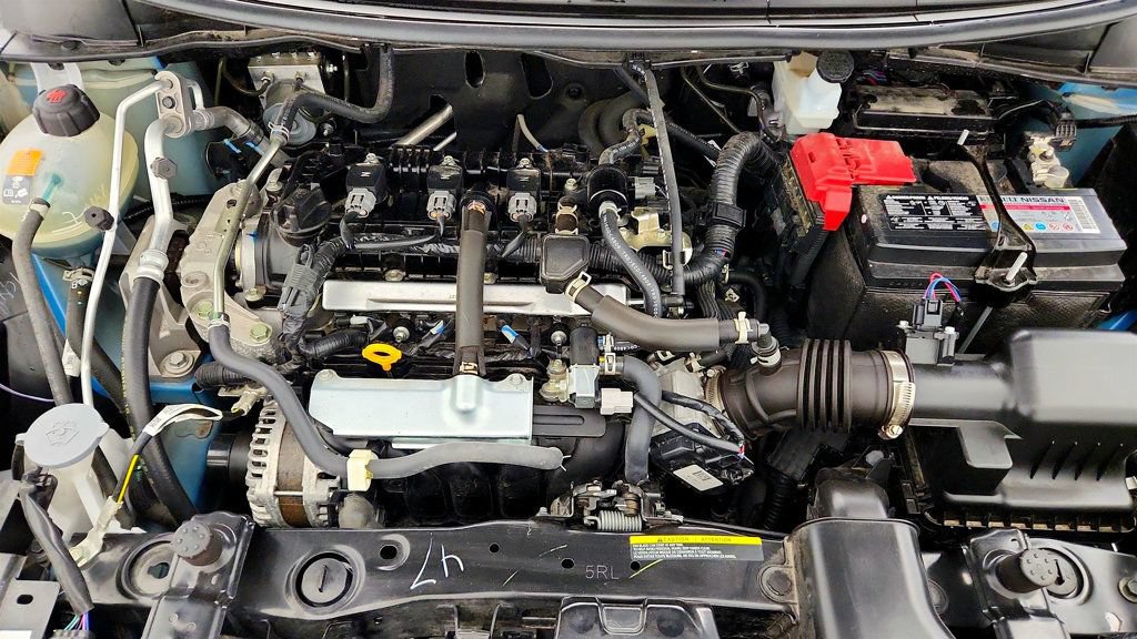 Used 2025 Nissan Versa SR w/ Trunk Package FWD image 25