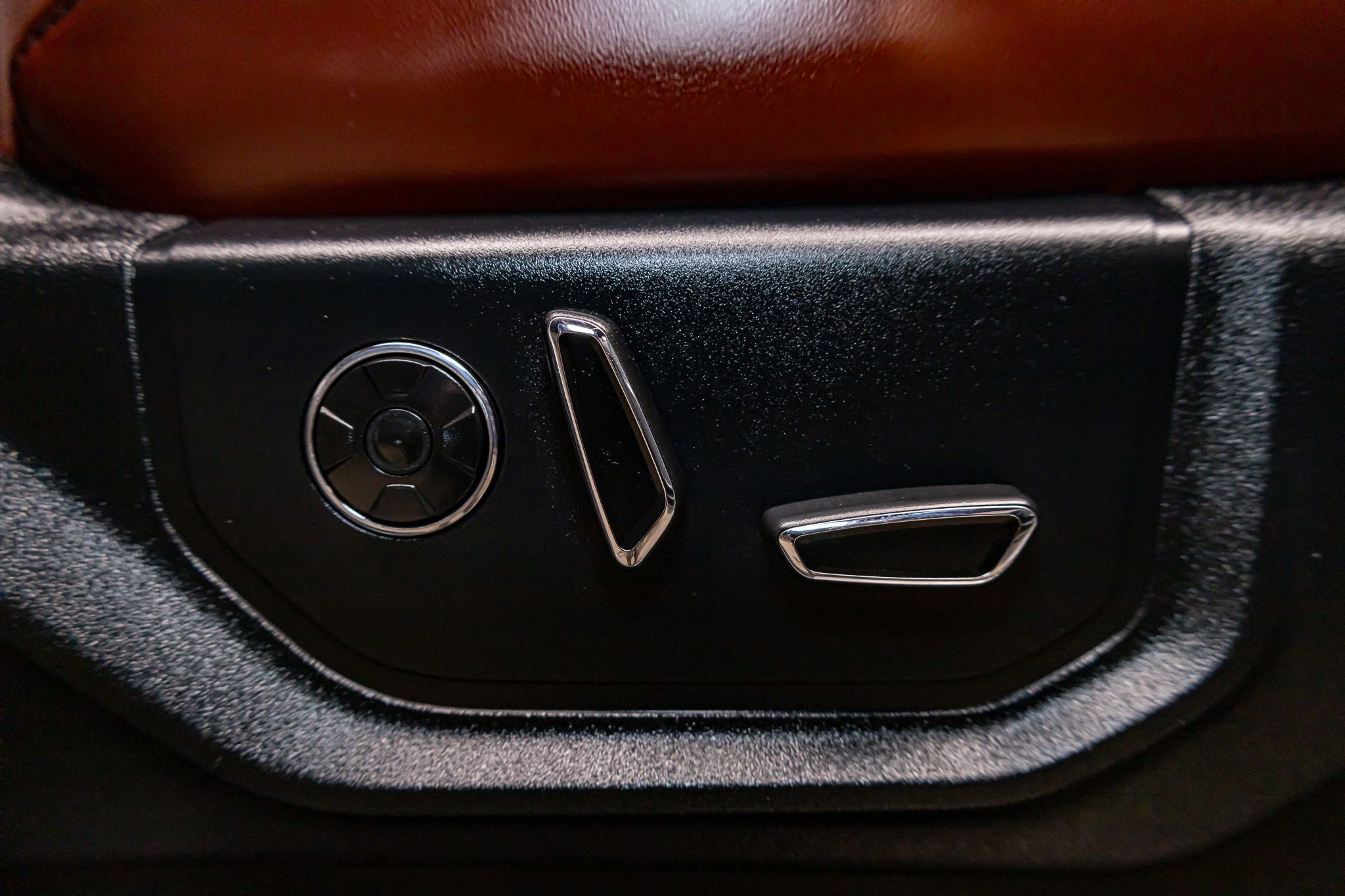 Used 2020 Ford F450 Platinum w/ FX4 Off-Road Package image 27