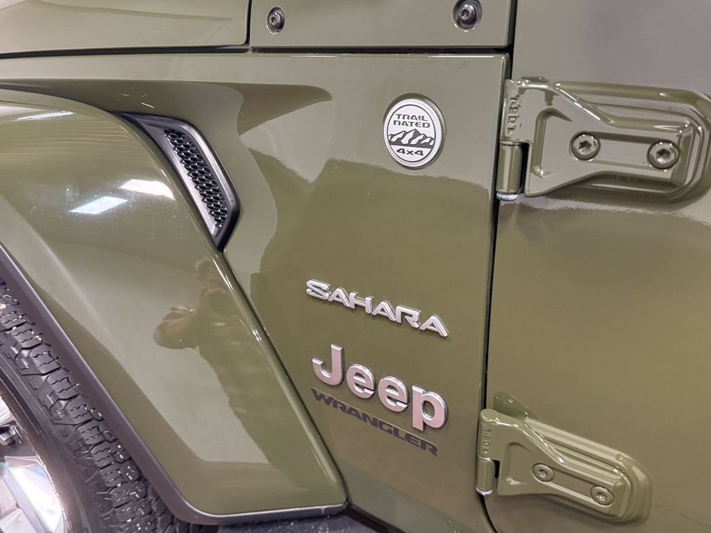 Used 2023 Jeep Wrangler Unlimited Sahara w/ Dual Top Group AWD/4WD image 52
