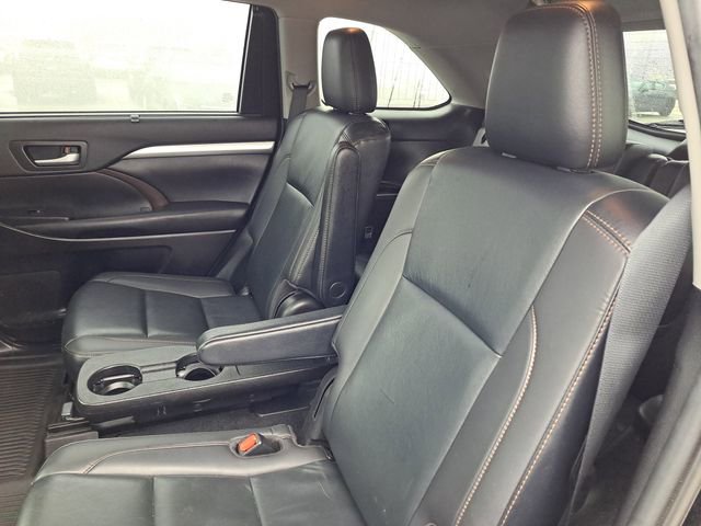 Used 2019 Toyota Highlander XLE AWD/4WD image 20