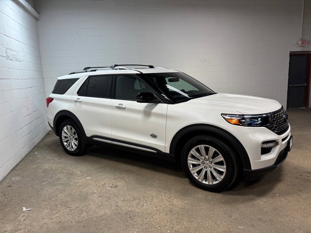 Used 2021 Ford Explorer King Ranch w/ Premium Technology Package image 5