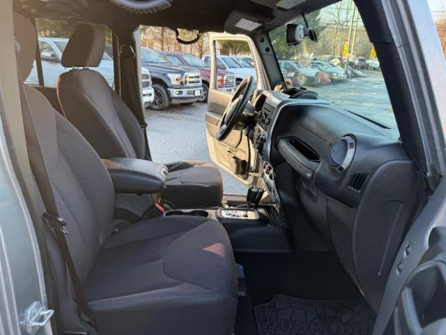 Used 2013 Jeep Wrangler Unlimited Sport image 31
