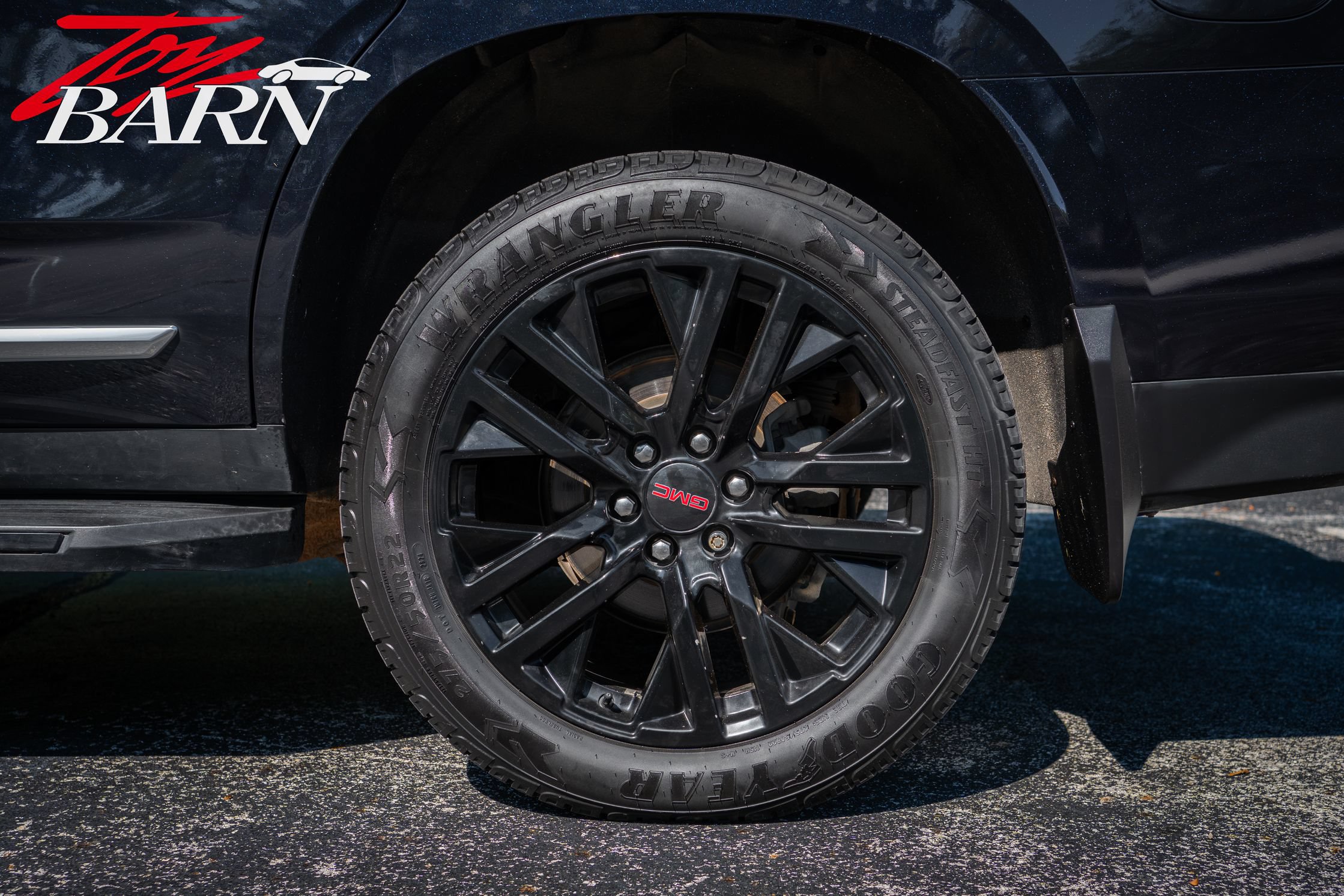 Used 2021 GMC Yukon Denali AWD/4WD image 13