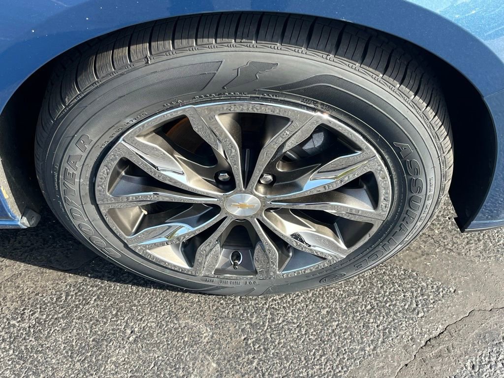 Used 2024 Chevrolet Malibu LT FWD image 9