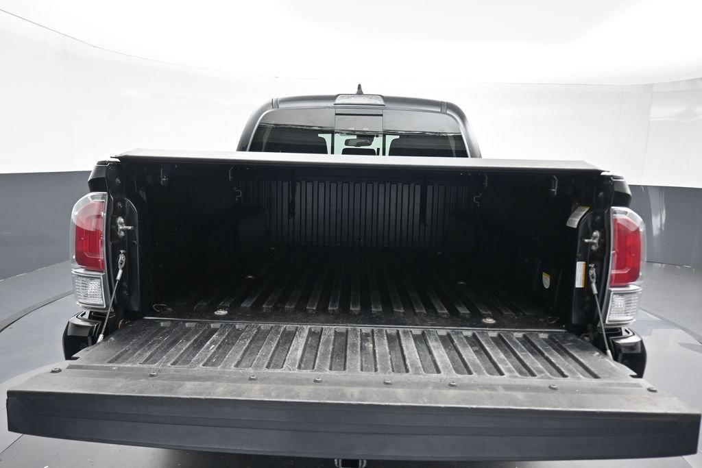 Used 2020 Toyota Tacoma TRD Off-Road w/ Technology Package AWD/4WD image 42
