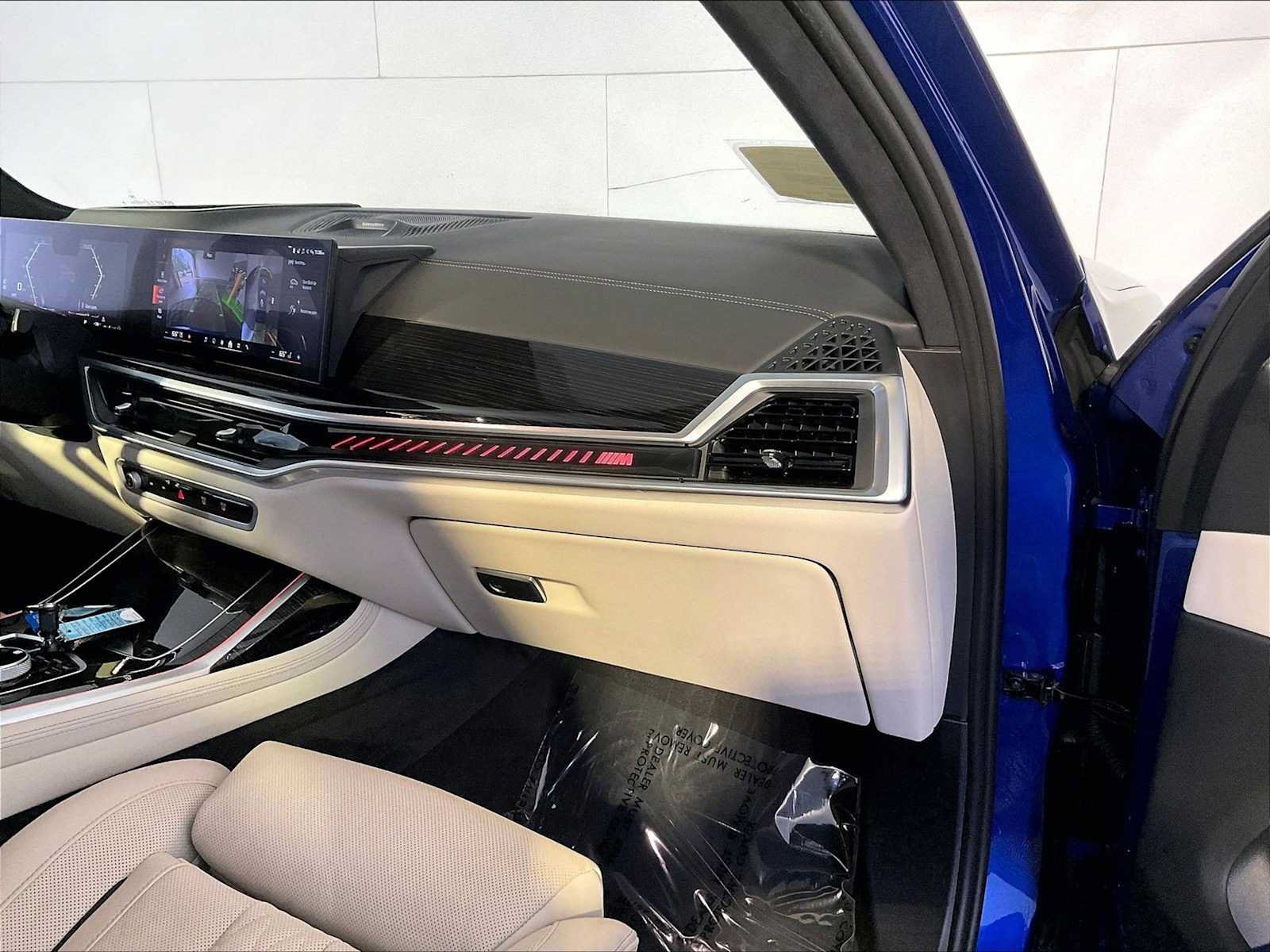 Used 2025 BMW X7 M60i w/ Executive Package AWD/4WD image 22