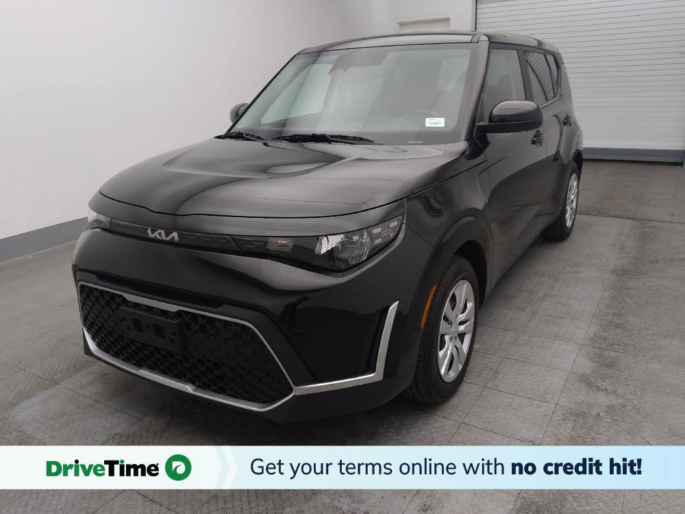 Used 2023 Kia Soul LX image 1