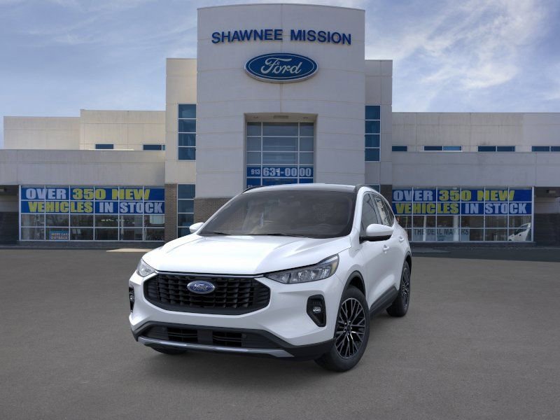 New 2026 Ford Escape SE w/ Class II Trailer Tow Package image 2