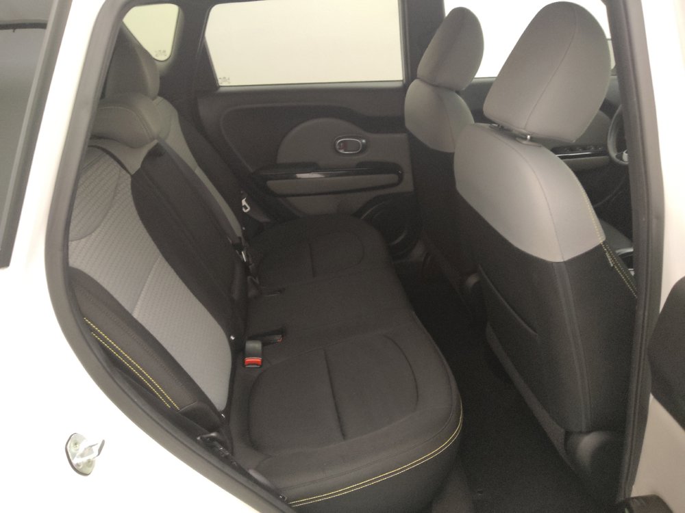 Used 2015 Kia Soul + w/ Audio Package FWD image 19