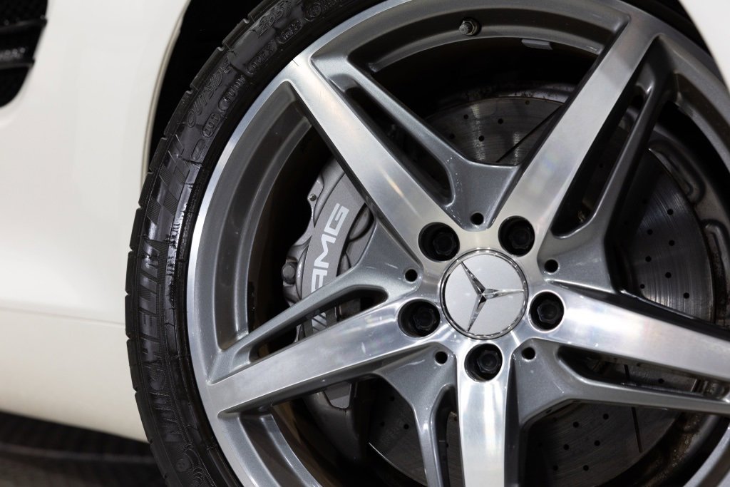 Used 2018 Mercedes-Benz AMG GT Roadster w/ Exclusive Interior Package image 17