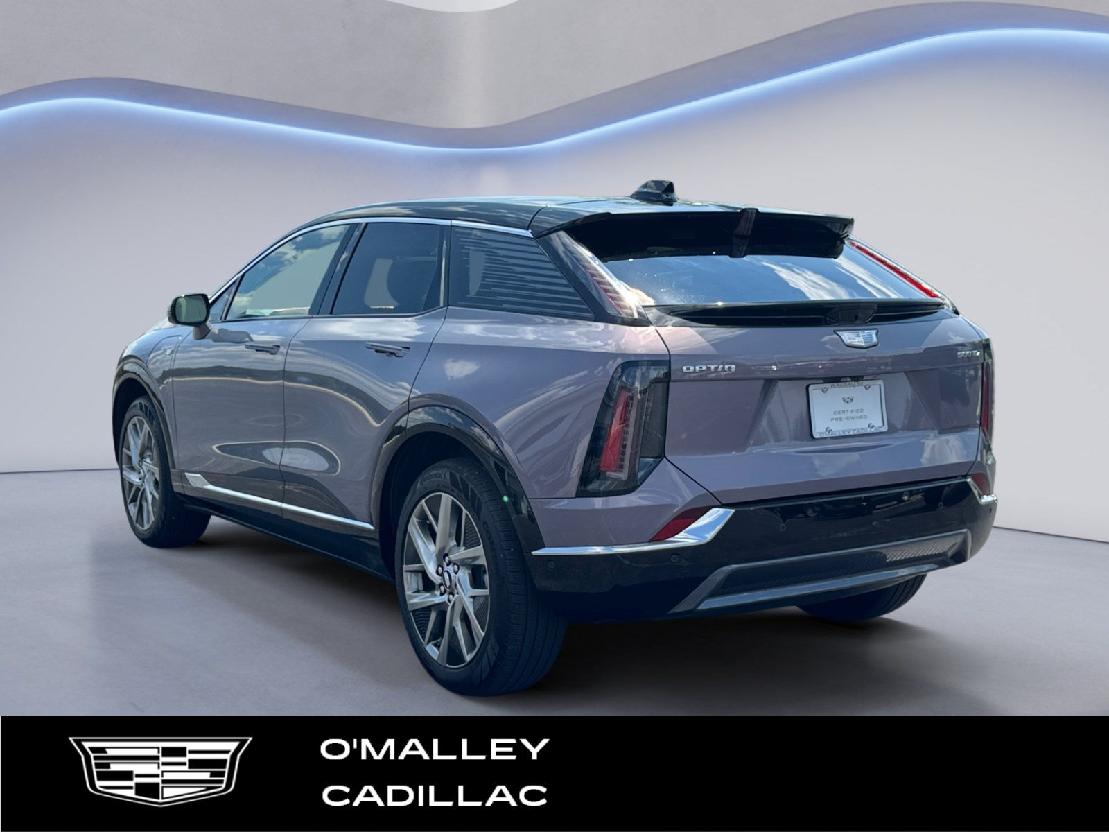 Certified 2026 Cadillac Optiq Luxury 1 w/ LPO, Floor Liner Package AWD/4WD image 3