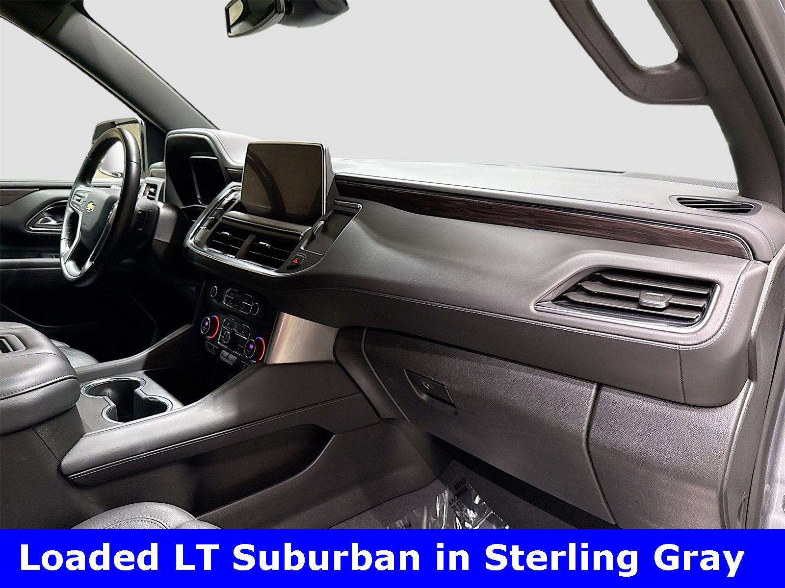 Used 2023 Chevrolet Suburban LT image 31