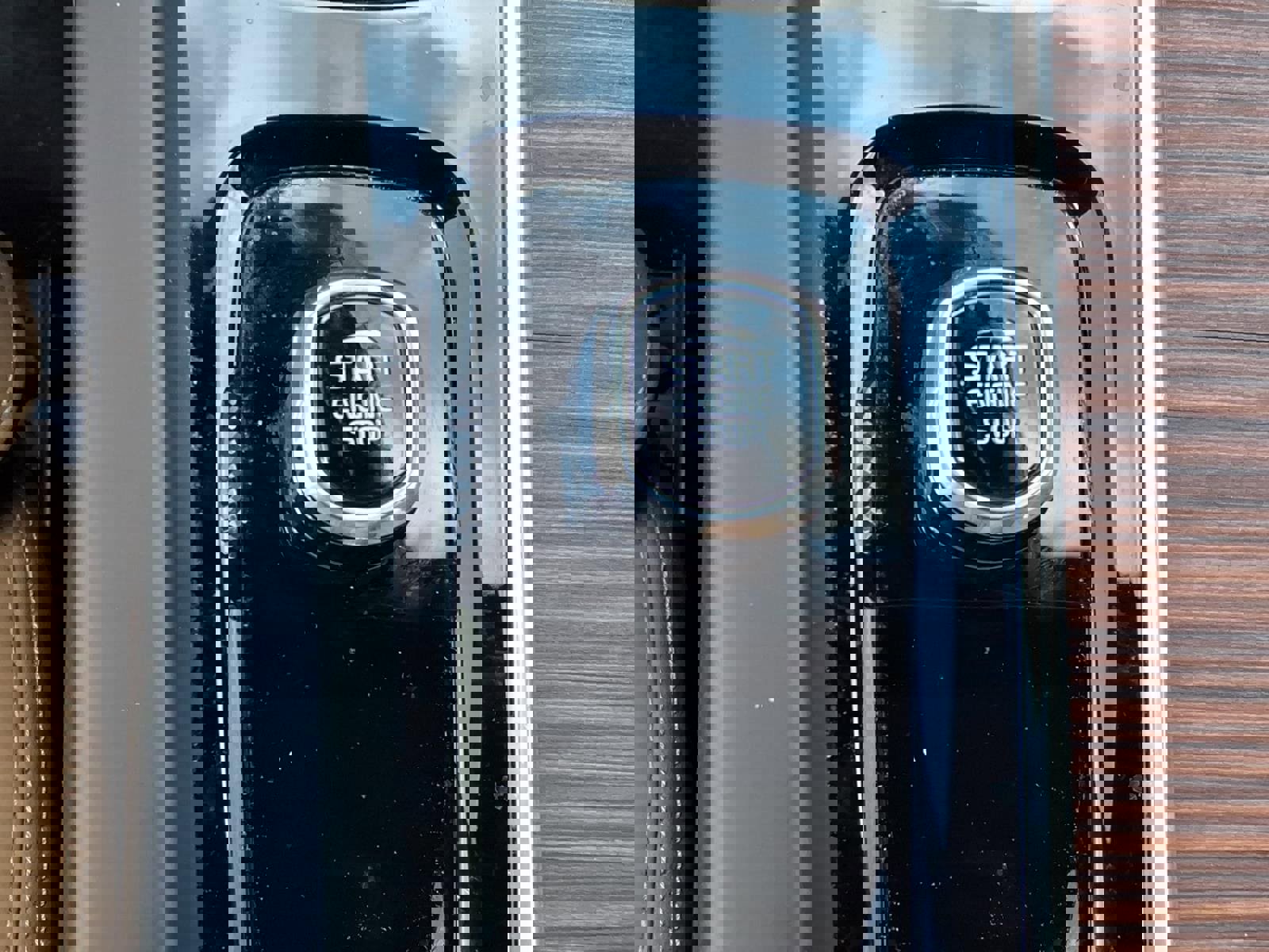 Used 2023 Volvo XC60 B5 Ultimate image 25