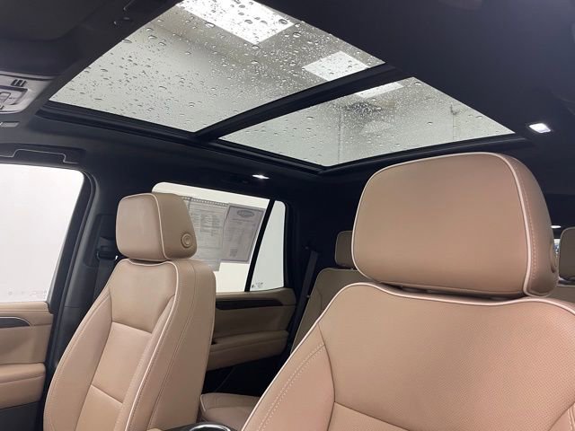 Used 2024 Chevrolet Tahoe Premier w/ Premium Package 2 image 8