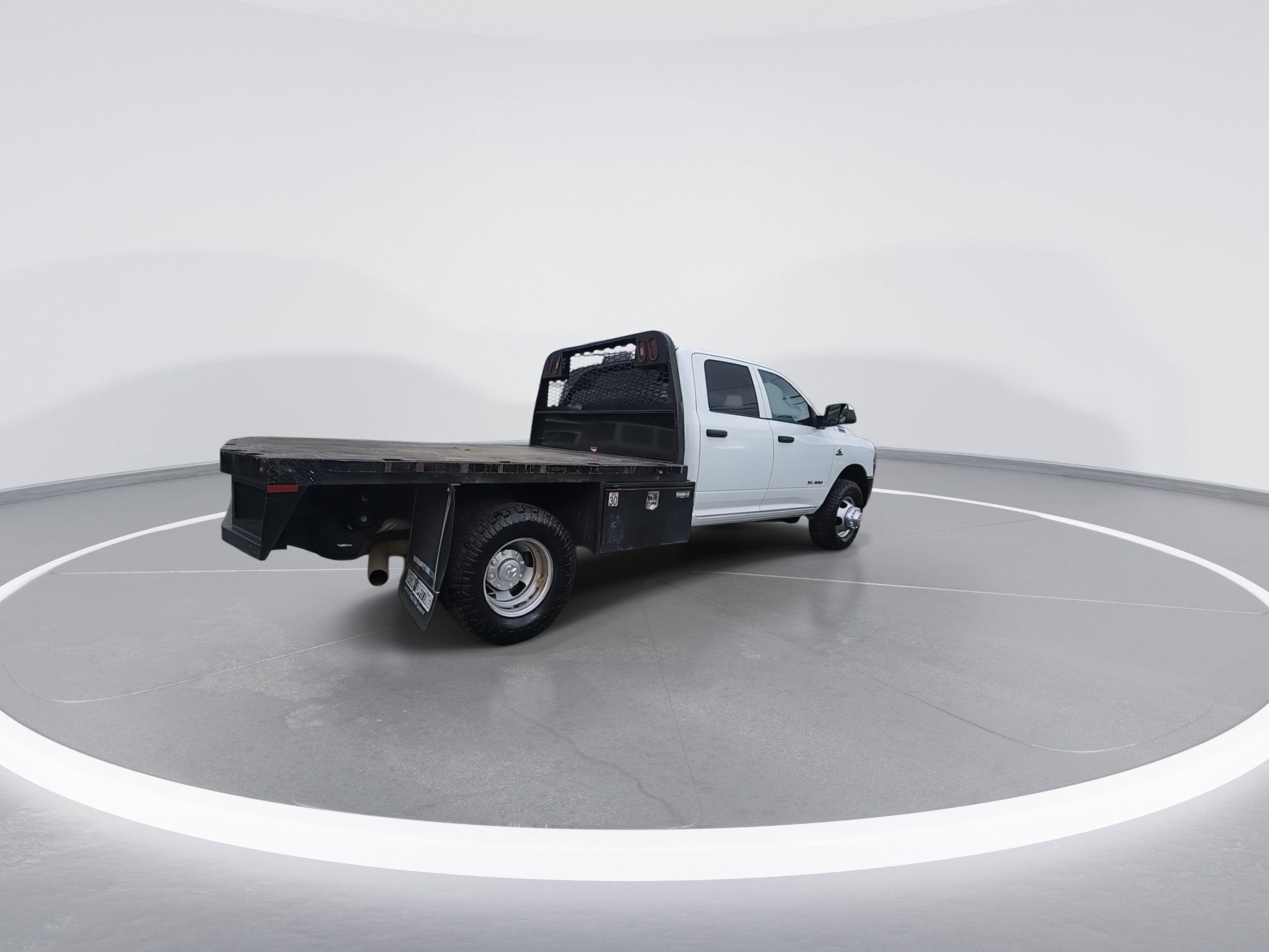 Used 2022 RAM 3500 Tradesman w/ Cold Weather Group AWD/4WD image 8