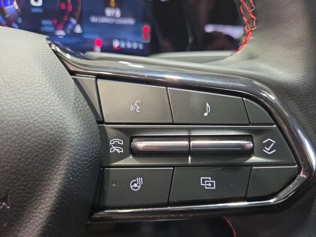 Used 2025 Chevrolet Equinox RS w/ Safety and Technology Package AWD/4WD image 16