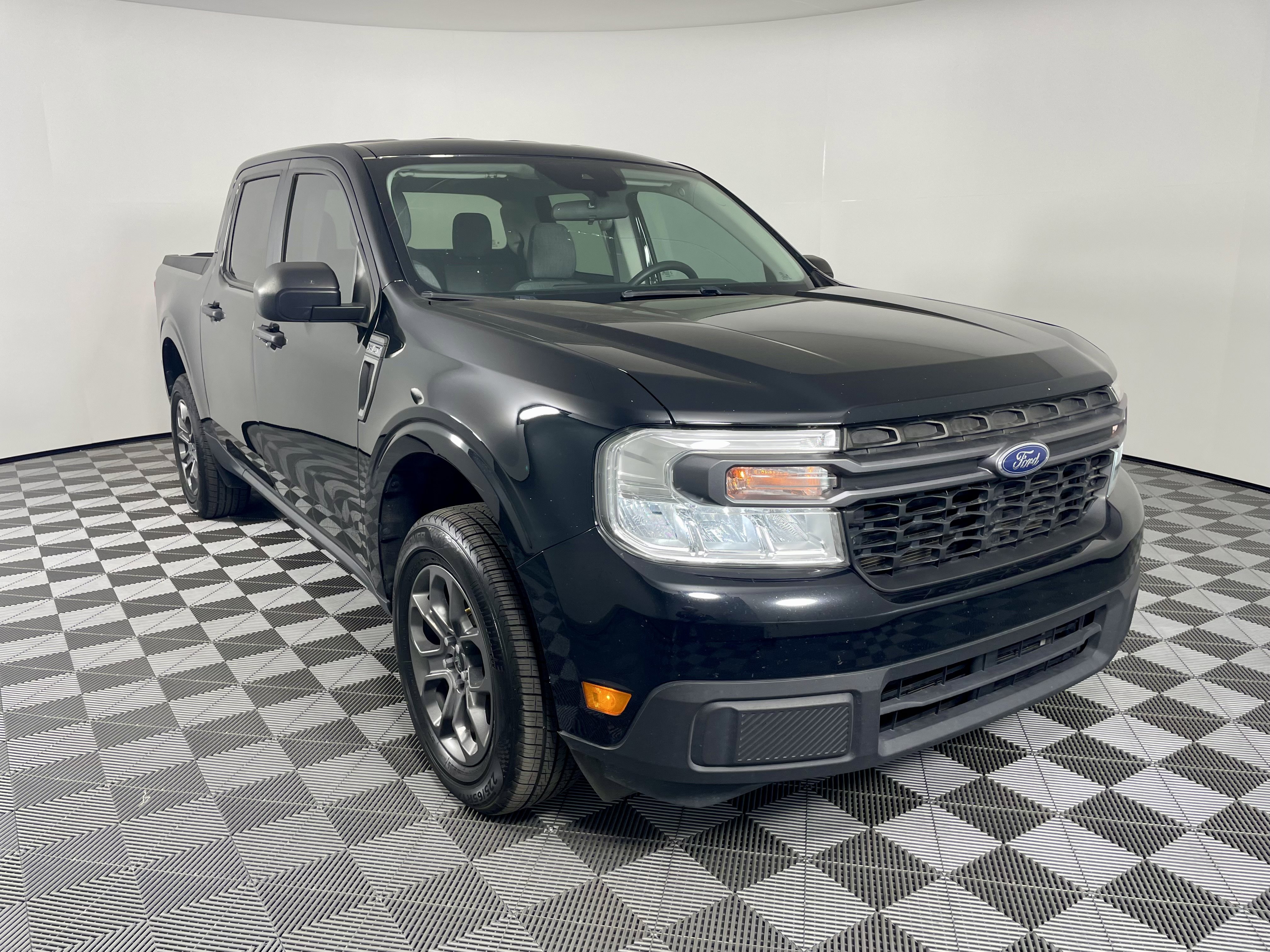 Used 2023 Ford Maverick XLT image 7