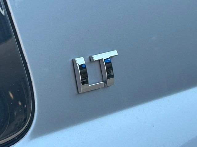 Used 2020 Chevrolet Suburban LT image 13