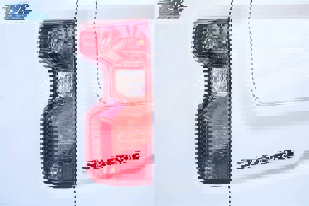 Used 2025 Chevrolet Silverado 1500 Custom Trail Boss w/ Dark Appearance Package image 9