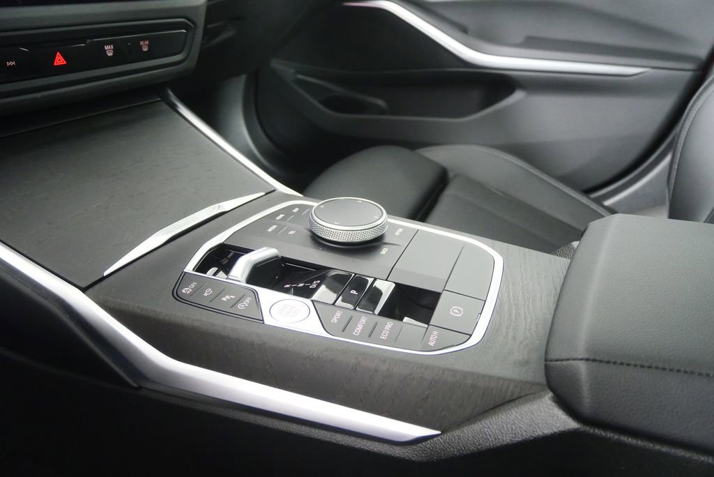 Used 2024 BMW 330i Sedan image 27