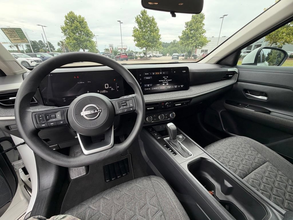 Certified 2025 Nissan Kicks SV w/ Illumination Package FWD image 18