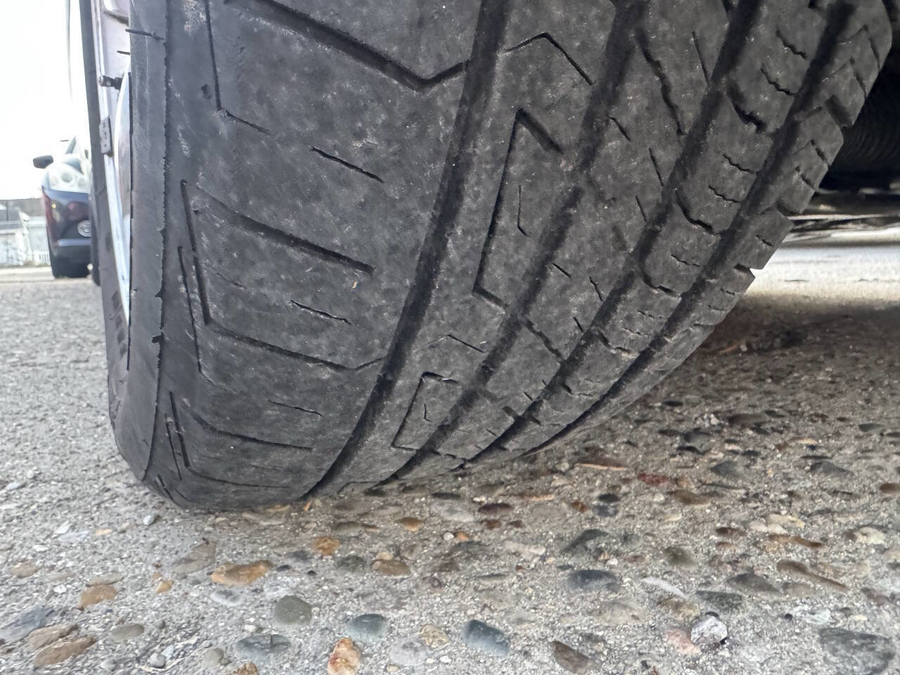 Used 2005 BMW 325i Sedan image 8