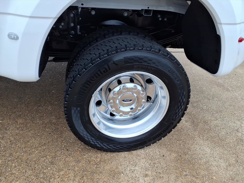 New 2026 Ford F450 Platinum w/ Platinum Plus Package image 23