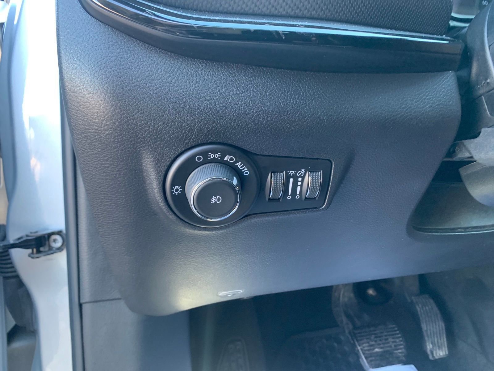 Used 2024 Jeep Compass Trailhawk image 15