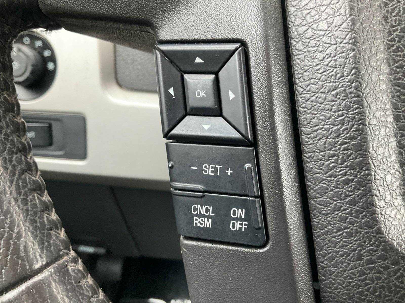 Used 2014 Ford F150 FX4 w/ Equipment Group 402A Luxury image 19